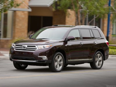 Toyota Plans Recall of Hybrid SUVs